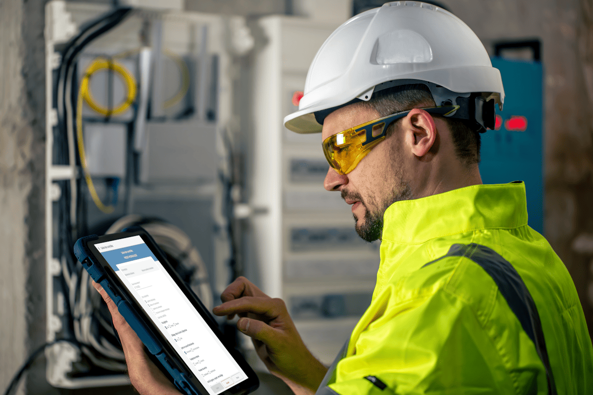 L'application mobile SAV du logiciel ERP Herakles utilisée sur tablette